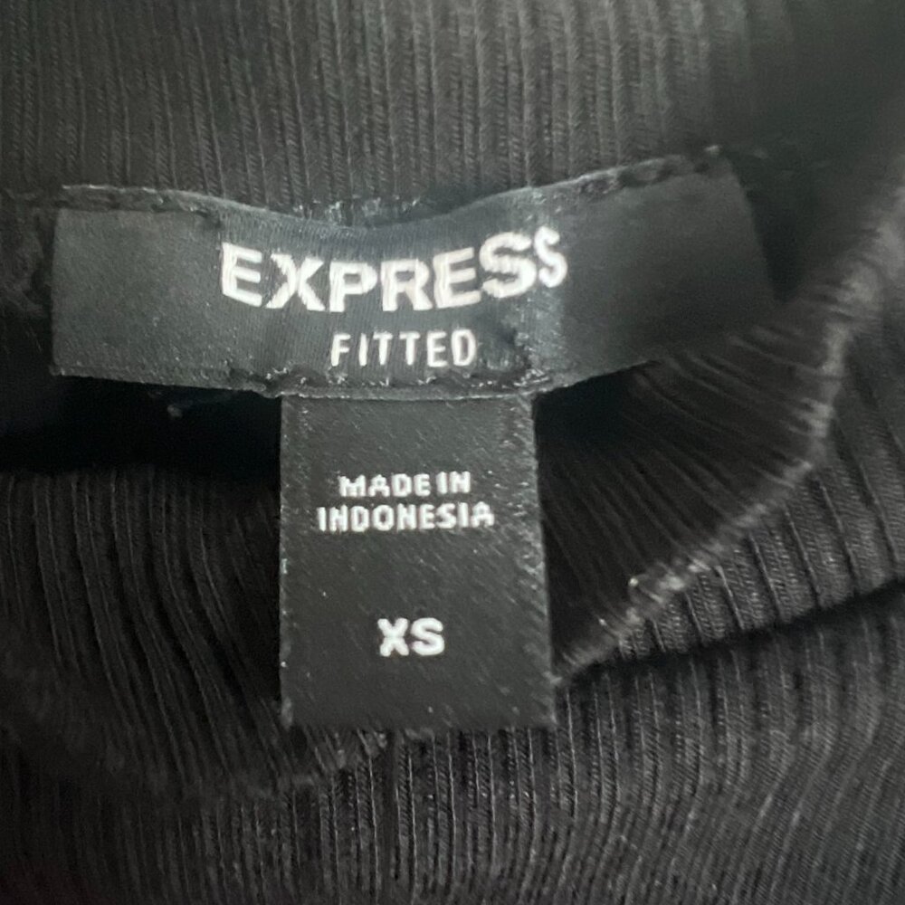 Express | Fitted Sleeveless Tank - Picture 7 of 9